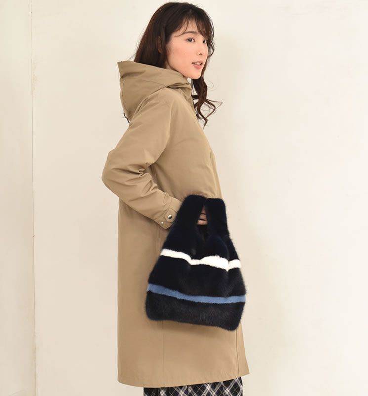 SAGA ミンク ファー ショッパー バッグ ストライプ (FB2960
